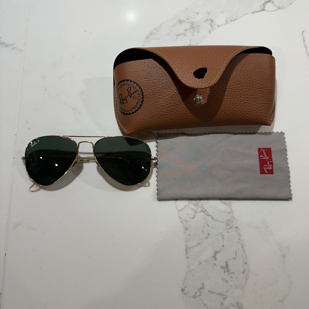 Ray ban aviator sunglasses